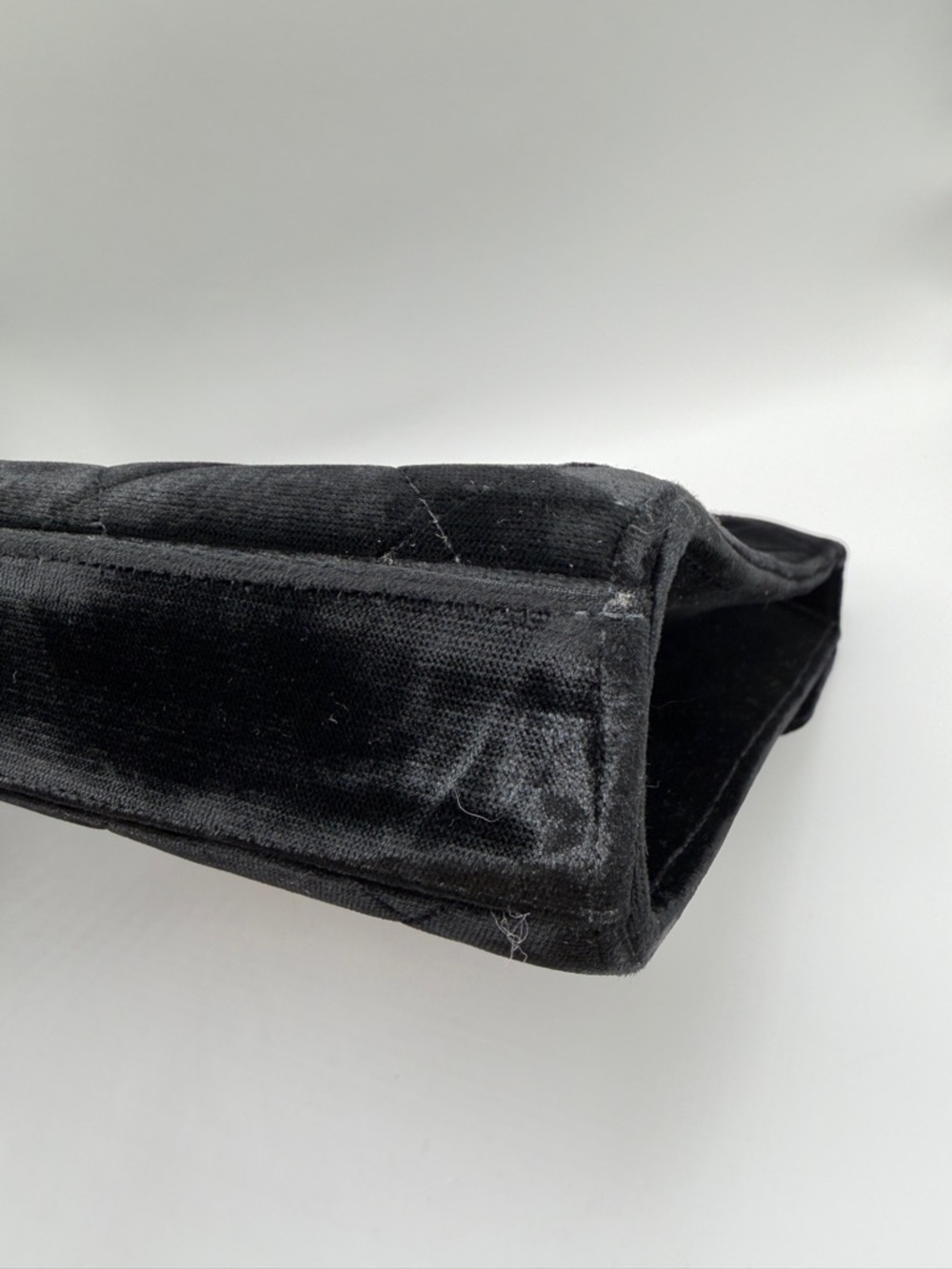 Chanel Authentic Vintage Deep Black Velvet Briefcase Gold Hardware, 1994-1996 - Picture 4 of 15